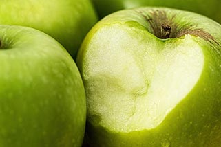 pomme croquée : gingivite