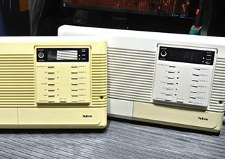 oude gele radio