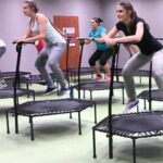 Trampoline, exercices de rebondissement pour évacuer les maladies