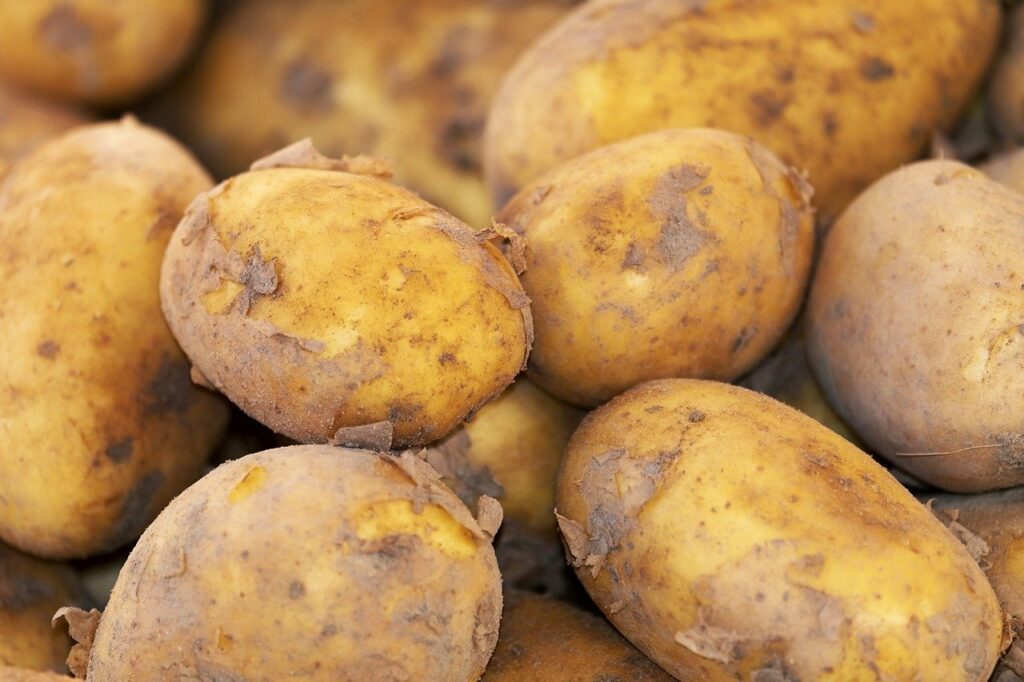 pomme de terre contre les taches brune sur la peau