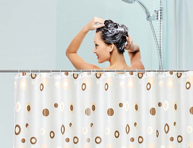comment faire pour qu'un rideau de douche ne colle plus à la peau