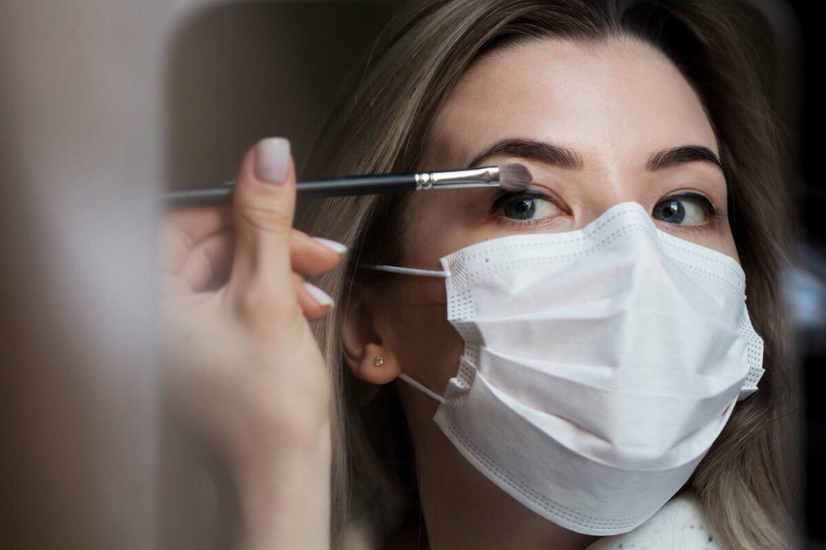 comment protéger son maquillage du masque coronavirus