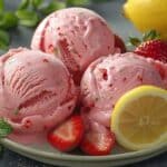 Sorbet détoxifiant à la fraise et à la menthe : alliez plaisir et santé