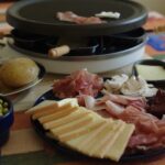 Conseils pour réussir votre soirée raclette conviviale