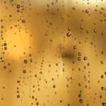 Comment nettoyer ses vitres sans traces : astuces et méthodes efficaces