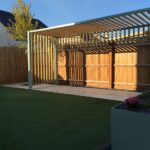 Protéger votre terrasse ou balcon du vent : Les meilleures solutions pour un confort optimal