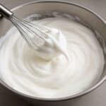 Blancs en neige : les secrets pour une texture ferme qui ne retombe pas