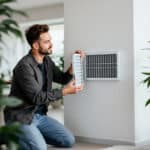 Ce que vous laissez s’encrasser discrètement bloque le renouvellement d’air dans toute la maison (à corriger et vite !)