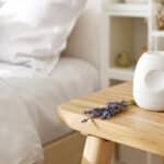 Vous parfumez votre intérieur à l'encens ou aux huiles essentielles ? Voici ce que personne ne vous dit sur les solutions “naturelles” !