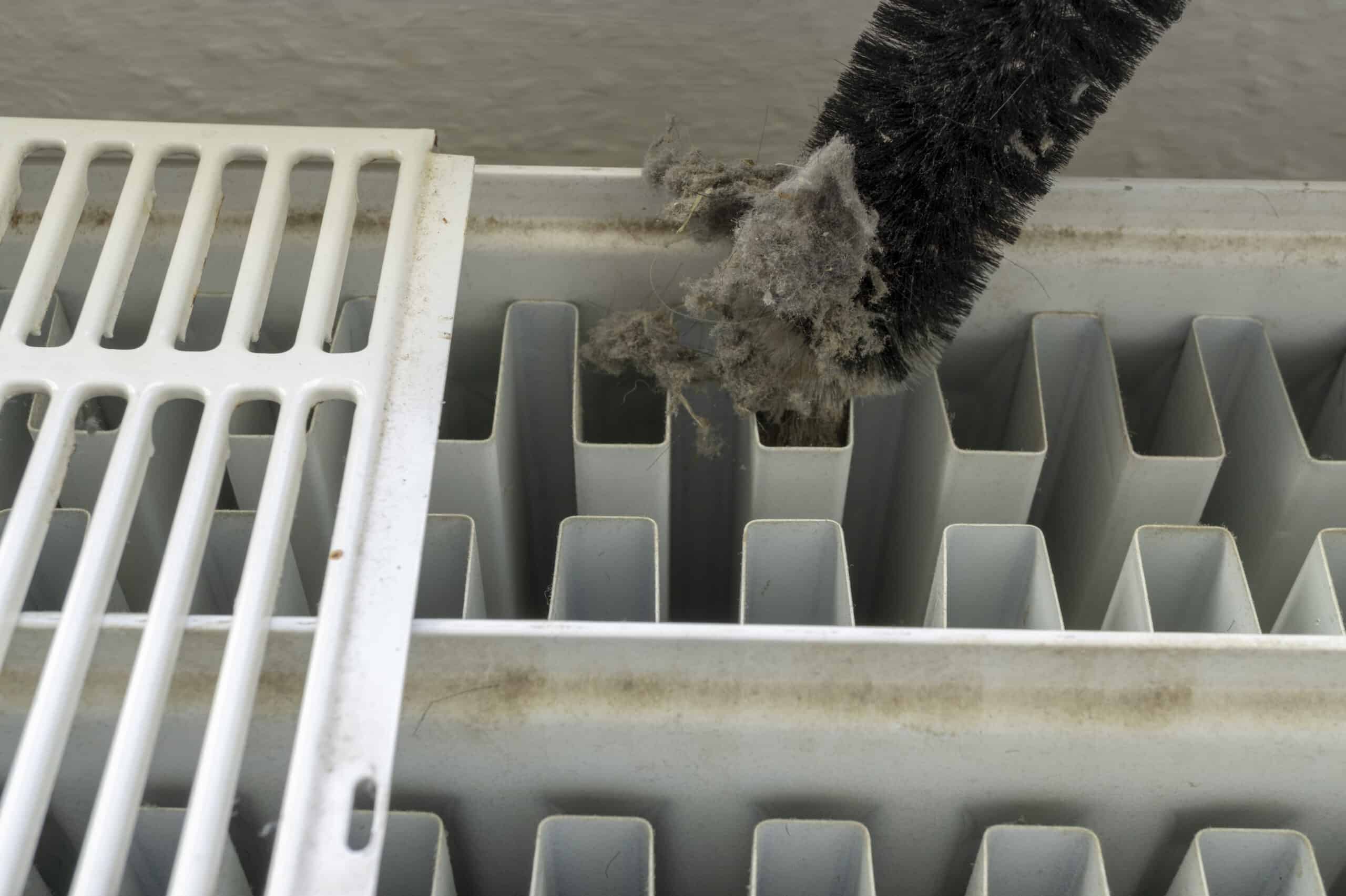 L'astuce du sèche-cheveux : la technique express des pros pour un radiateur au top