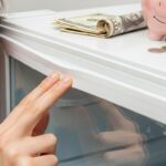 La majorité des gens découvrent trop tard que leur frigo fuit… ce test évite les mauvaises surprises !