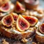 Apéro gourmand : ces toasts figues rôties et fromage frais sont si bons qu’ils disparaissent en quelques secondes !